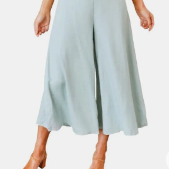Elegant Wide Leg Jumpsuit in Light Blue - Picture 4 of 4